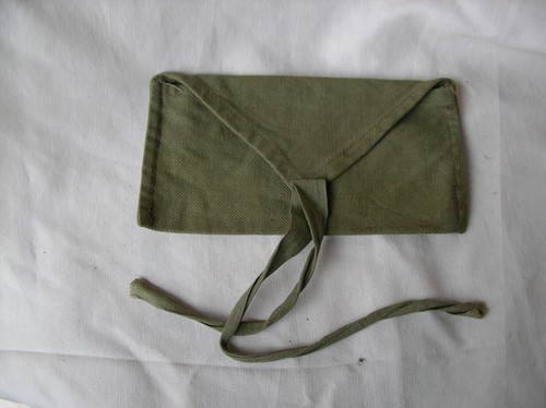 Ww2 post trousse couture - a,