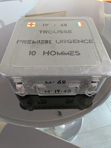 Boite metal militaire - boite,